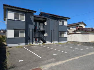 【外観】 | フライハイト大野北　2LDKH　 | 落ち着いた雰囲気の外観です