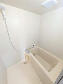 【浴室】 | フライハイト大野北　2LDKH　 | ゆったり過ごせるお風呂です