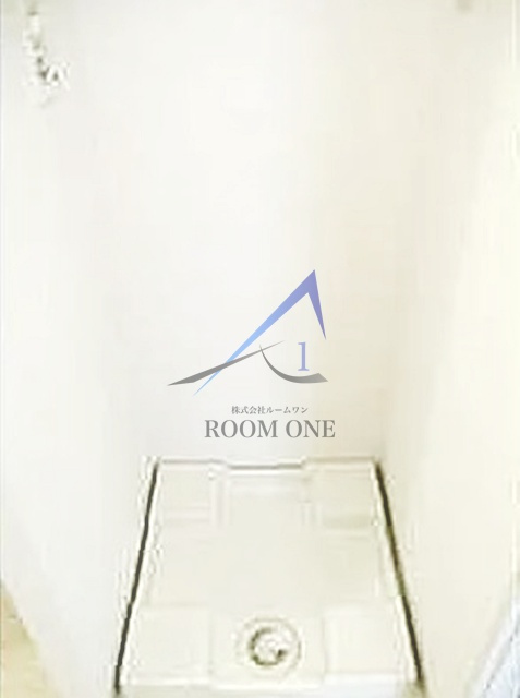 プレール・ドゥーク高輪の設備|洗濯機置き場です。