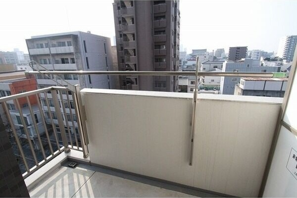 フローライト上前津のバルコニー