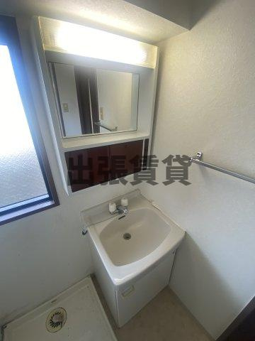 仲介手数料0円！！アーク宝地の独立洗面台