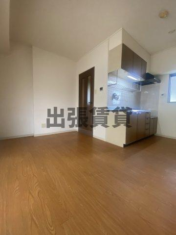 仲介手数料0円！！アーク宝地の居間・リビング