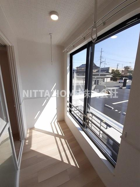 カーサミランダⅥのバルコニー|人気のサンルームもあります(^^♪