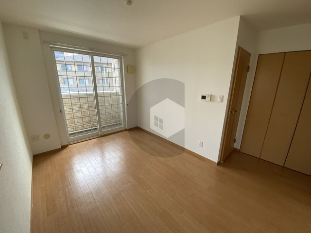 メゾンドソレイユの居間・リビング