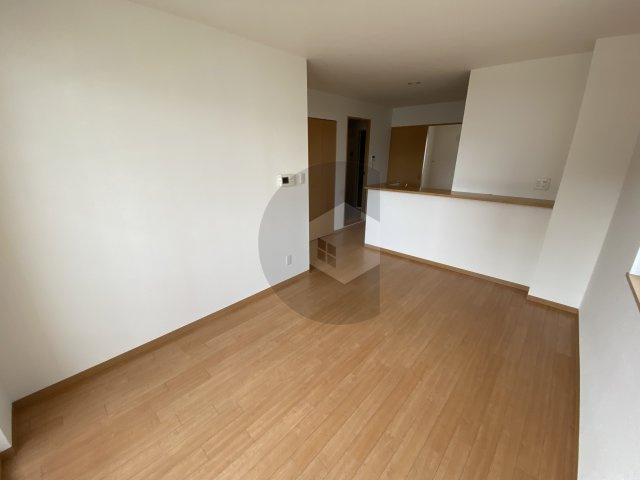 メゾンドソレイユの居間・リビング