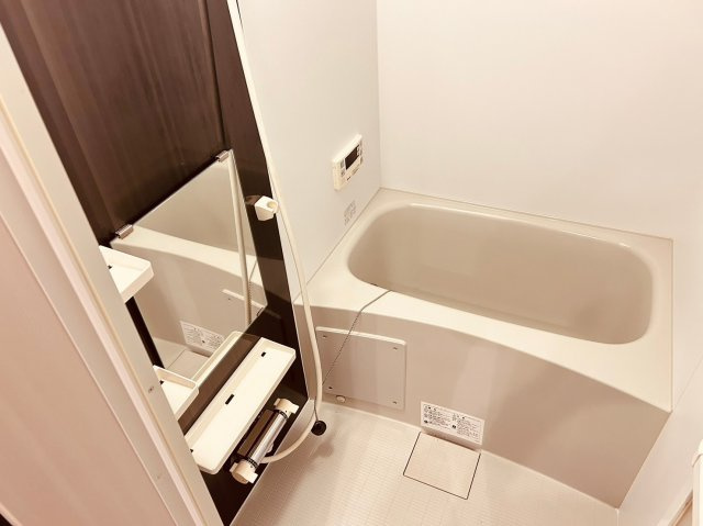 CREST COURT鷹取の浴室