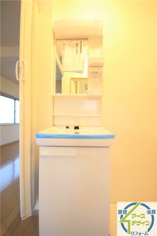 ウララハウス2の独立洗面台