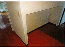 白い小さなマンション六甲の収納