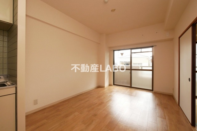 ヴィラシャトーの洋室