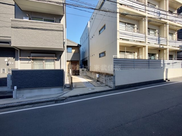 【前面道路含む現地写真】 | 鶴ヶ島市上広谷 | 住環境良好です