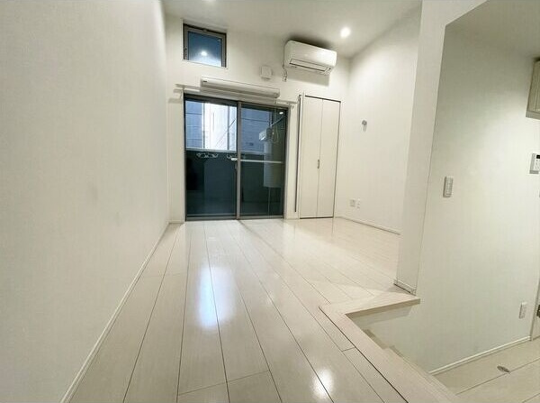 Monstera　春敲の居間・リビング