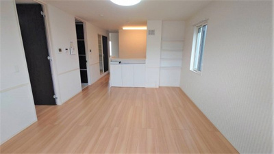 【居間・リビング】 | レジデンス ラシュレⅡ | 14.8帖