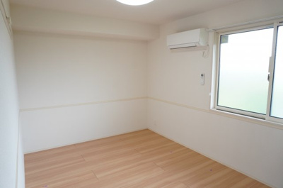 【洋室】 | レジデンス ラシュレⅡ | 6.5帖