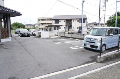 【駐車場】 | レジデンス ラシュレⅡ | 平置き駐車場