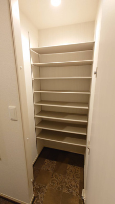 【収納】 | レジデンス ラシュレⅡ | 天井高シューズクローク