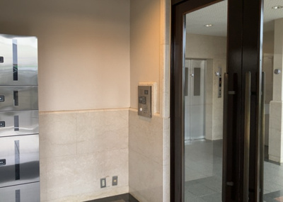 【防犯設備】 | 南町田パーク・ホームズ | 当然のことではありますが、オートロックやセンサーライト、ホームセキュリティーなどの防犯設備があれば、小さいお子様がいるご家庭も安心ですよね！まず物件購入の際は、防犯設備もチェックするようにしましょう。