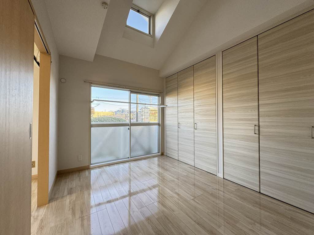 マルセイユ国分町B棟の洋室