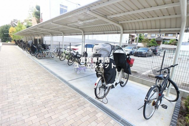 【その他共用部分】 | カーサマリーナモンテカルロ | 自転車通勤にも便利な駐輪場付き♪