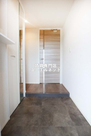 【玄関】 | カーサマリーナモンテカルロ | 住まいの顔ともなる玄関