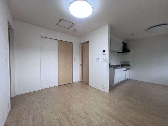 サンハイツ北六甲六番館の居間・リビング