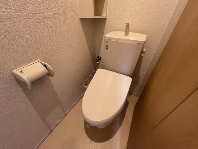サンハイツ北六甲六番館のトイレ