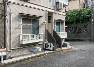【外観】 | ルーブル壱番館 | 物件の詳細については、現地を見てわかること以外に、役所や法務局などで調べないとわからないことがあります。そのため、現地に行く場合は、もしこの物件を買ったらどのような生活ができるかをイメージしましょう。