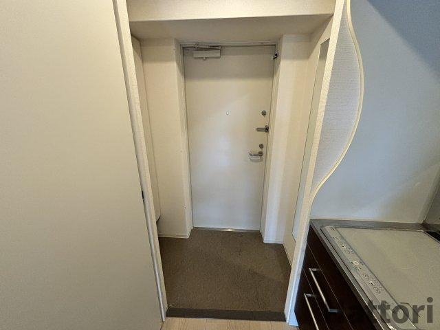 セレニテ江坂ルフレの玄関