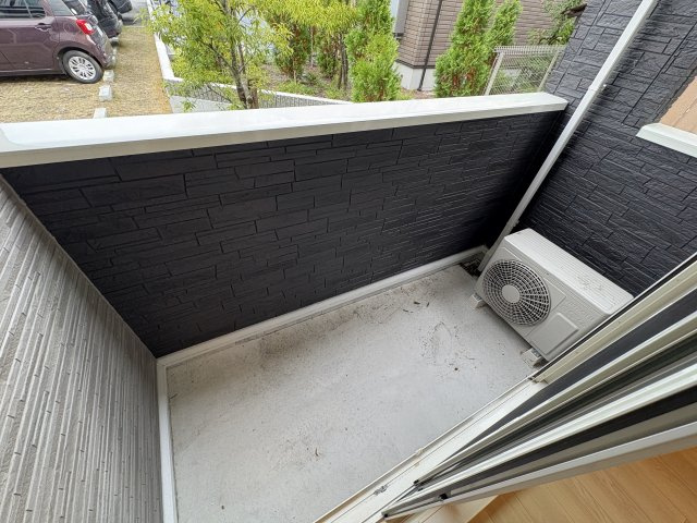 西宮市山口町下山口３丁目のアパートのバルコニー