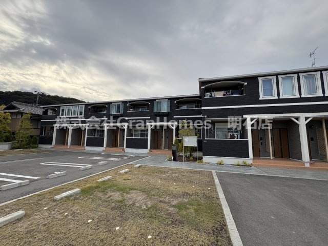 西宮市山口町下山口３丁目のアパートの外観