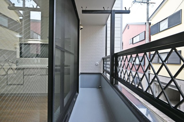 西宮市今津野田町中古戸建│4LDK+駐車1台可のバルコニー|2階西面バルコニーです。