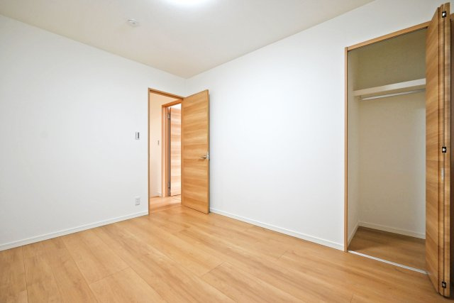 西宮市今津野田町中古戸建│4LDK+駐車1台可の洋室|‐洋室約5.7帖(3F)-