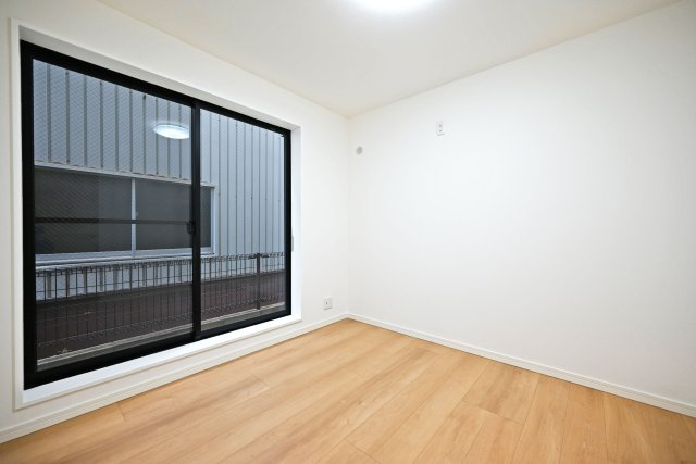 西宮市今津野田町中古戸建│4LDK+駐車1台可の洋室|-洋室約4.5帖(1F)-