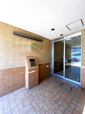 【エントランス】 | Dolce Vita 難波南