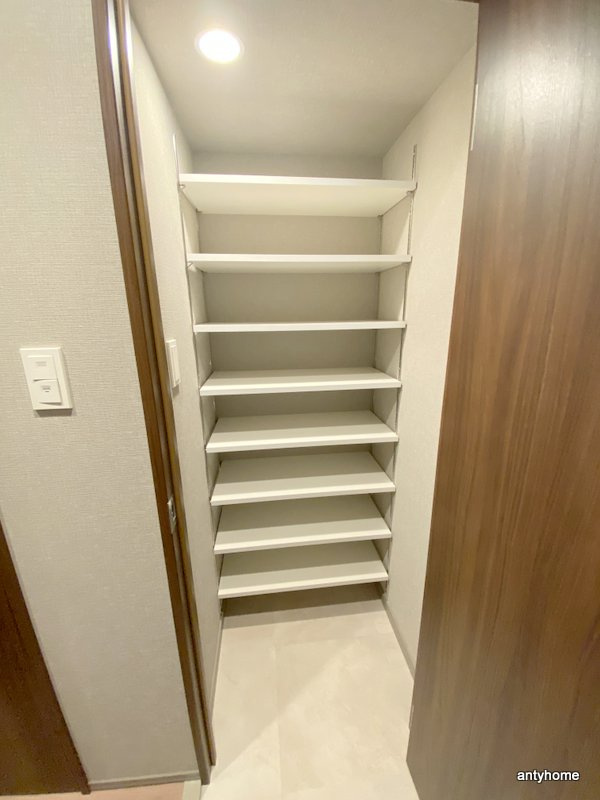 スプランディッド江坂III 仲介手数料無料の収納