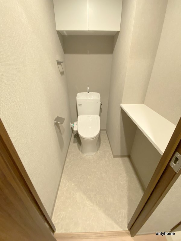 スプランディッド江坂III 仲介手数料無料のトイレ