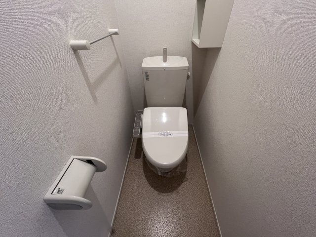 西宮市山口町下山口３丁目のアパートの洗面所