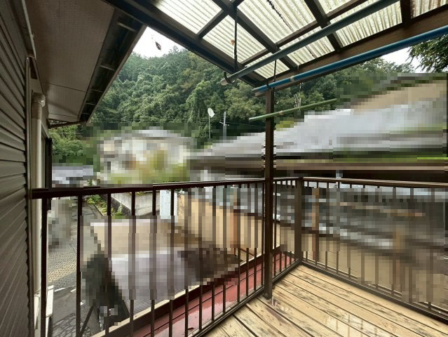 【価格改定】舞鶴市字行永のバルコニー|緑豊かな自然に囲まれた住環境です。