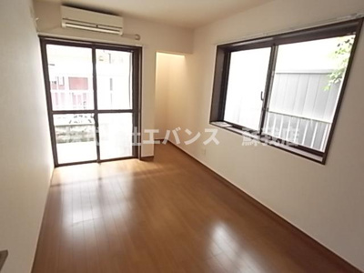 【居間・リビング】 | ジュネパレス千葉第32 | 使いやすいリビングです