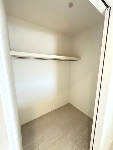 【収納】 | 福岡市早良区重留2丁目2期　2号棟（全2棟）【仲介手数料無料・0円】 | 施工例。施工例は完成時と異なる場合があります。