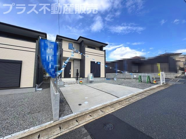 【玄関】 | 福岡市早良区重留2丁目2期　2号棟（全2棟）【仲介手数料無料・0円】 | 現地写真。