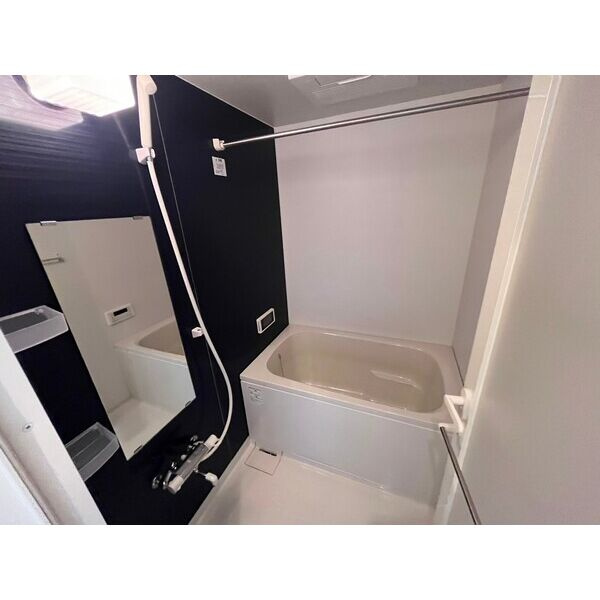 CASTELLO ASSO　名古屋市賃貸　仲介手数料無料の浴室