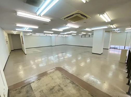 大津市大萱１丁目の事務所の内装