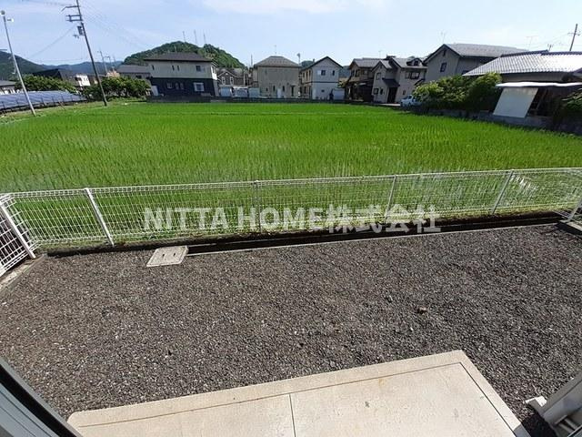 パパイヤプレースＡの庭|南向きの専用テラスになります(*^^*)