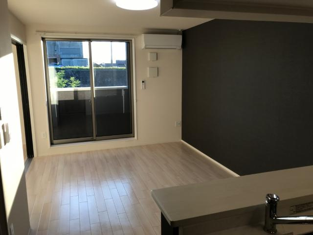 西宮市山口町上山口４丁目のアパートの居間・リビング|リビング