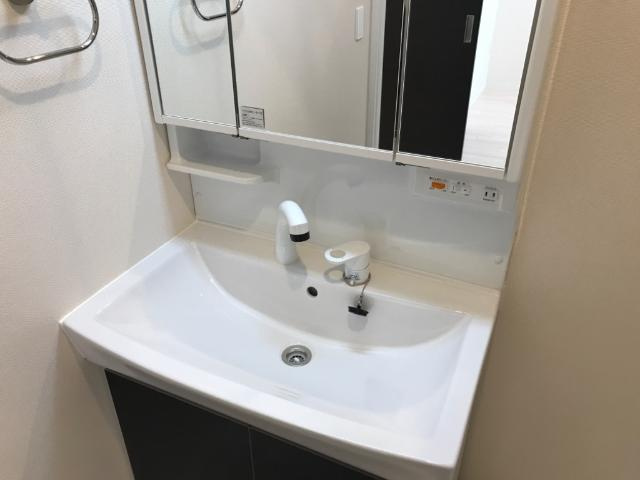 西宮市山口町上山口４丁目のアパートの洗面所|洗面