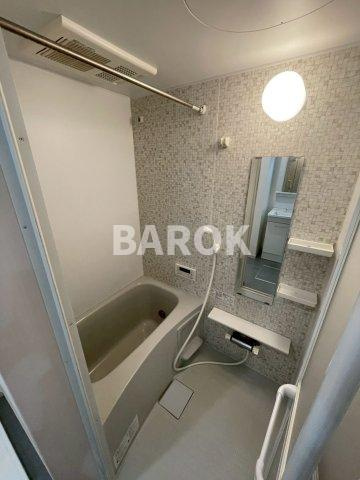 THE CUBE HAKOZAKIの浴室