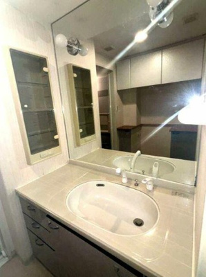 【独立洗面台】 | サーパス方南町 | 嬉しい独立洗面台付き。