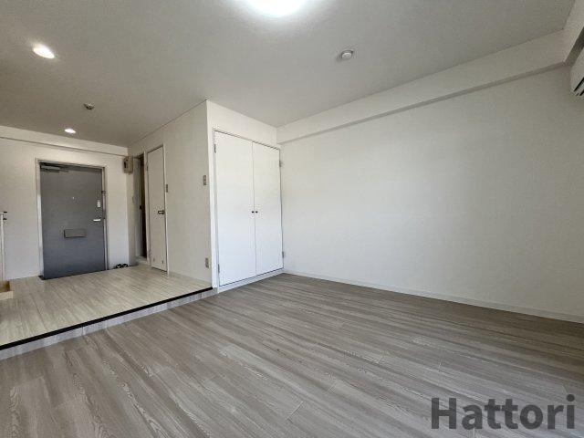 Gran Pino 春日(プランツ緑地)の居間・リビング