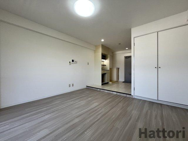 Gran Pino 春日(プランツ緑地)の居間・リビング