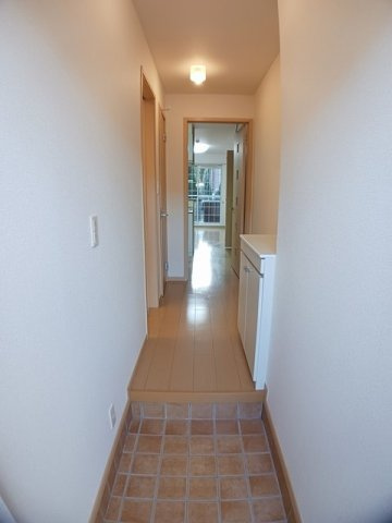 西宮市山口町上山口のアパートの玄関